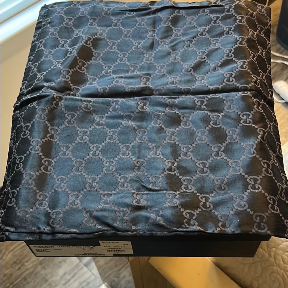Gucci Dark Patterned Dust Bg